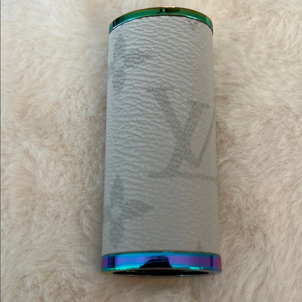Elegant white/gray  Cylinder with Iridescent Trim